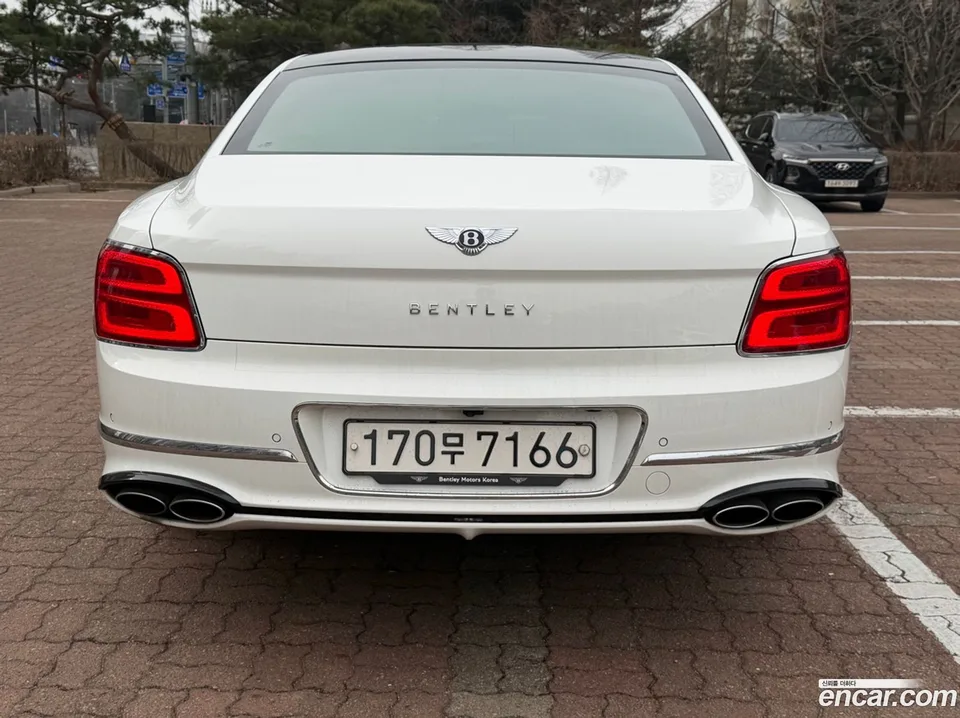 Bentley Flying Spur 4.0 2022 — миниатюра 4