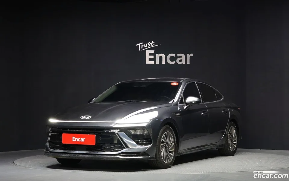 Hyundai Sonata The Edge Hybrid 2023 — фото 1, купить с доставкой в Москву