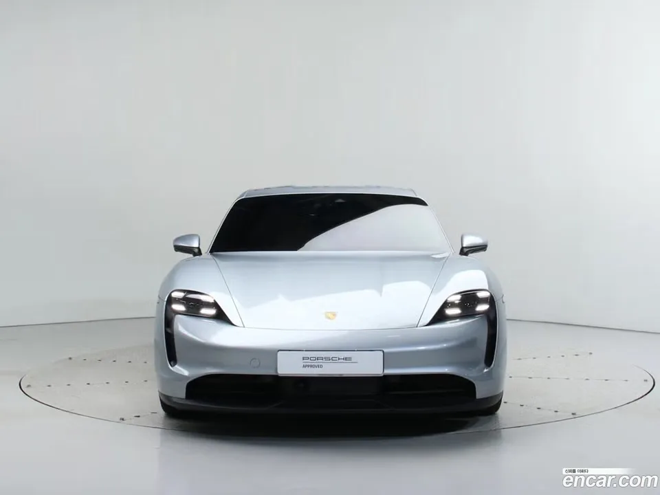 Porsche Taycan 2023 — миниатюра 3