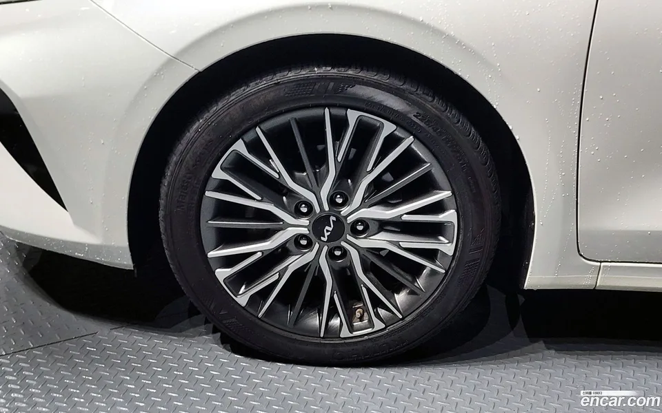 Kia K3 1.6 2023 — миниатюра 5