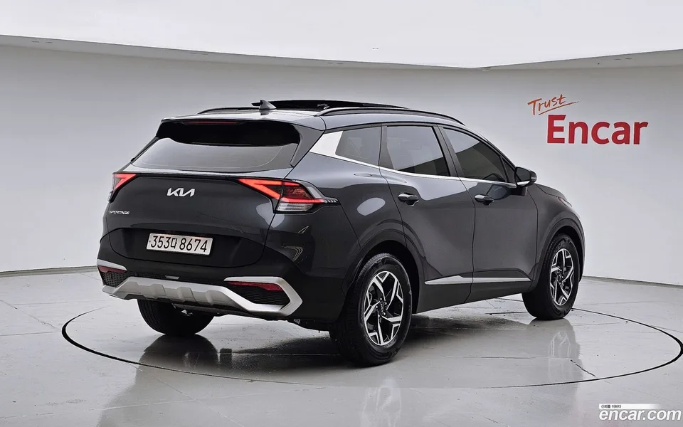 Kia Sportage 1.6 2WD 2023 — миниатюра 2