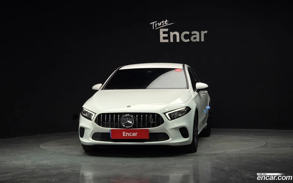 Mercedes-Benz A-Class A220 2022 — миниатюра 3