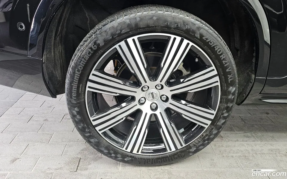 Volvo XC90 B6 2023 — миниатюра 5