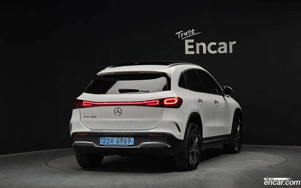 Mercedes-Benz EQA EQA250 AMG 2022 — миниатюра 2