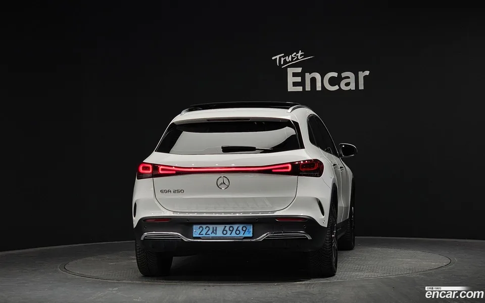 Mercedes-Benz EQA EQA250 AMG 2022 — миниатюра 4