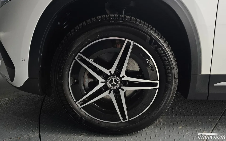 Mercedes-Benz EQA EQA250 AMG 2022 — миниатюра 5