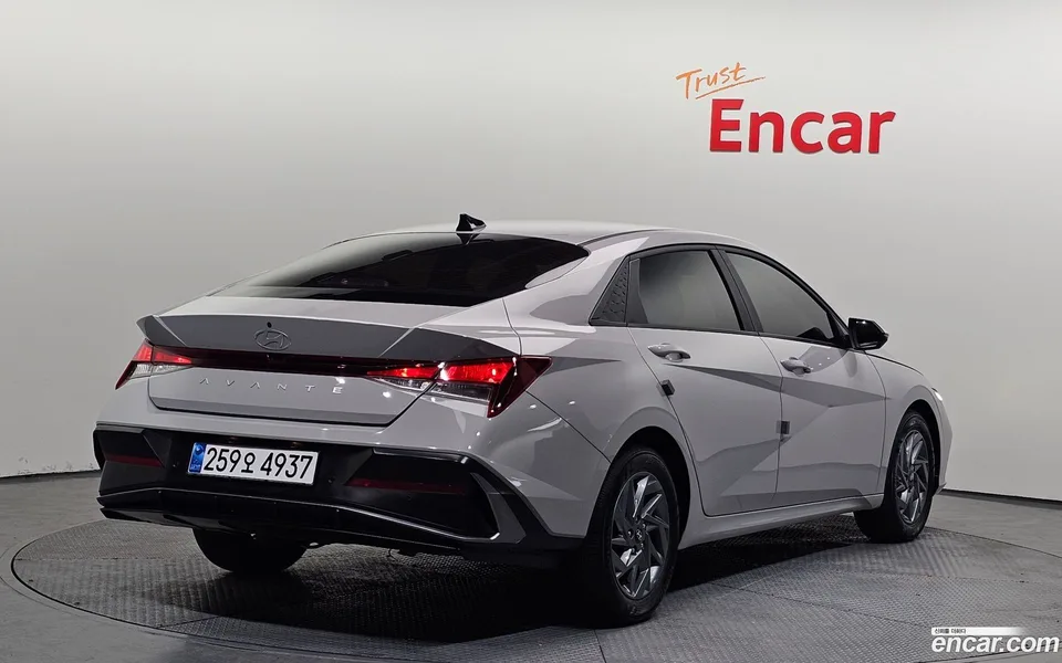 Hyundai Avante CN7 1.6 2024 — миниатюра 2