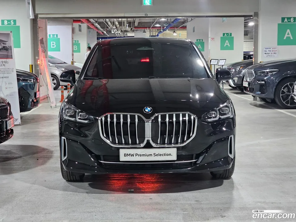 BMW 2 Series Active Tourer 220i 2023 — миниатюра 3