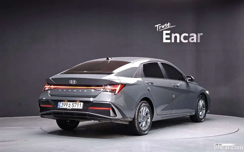 Hyundai Avante CN7 1.6 2024 — миниатюра 2