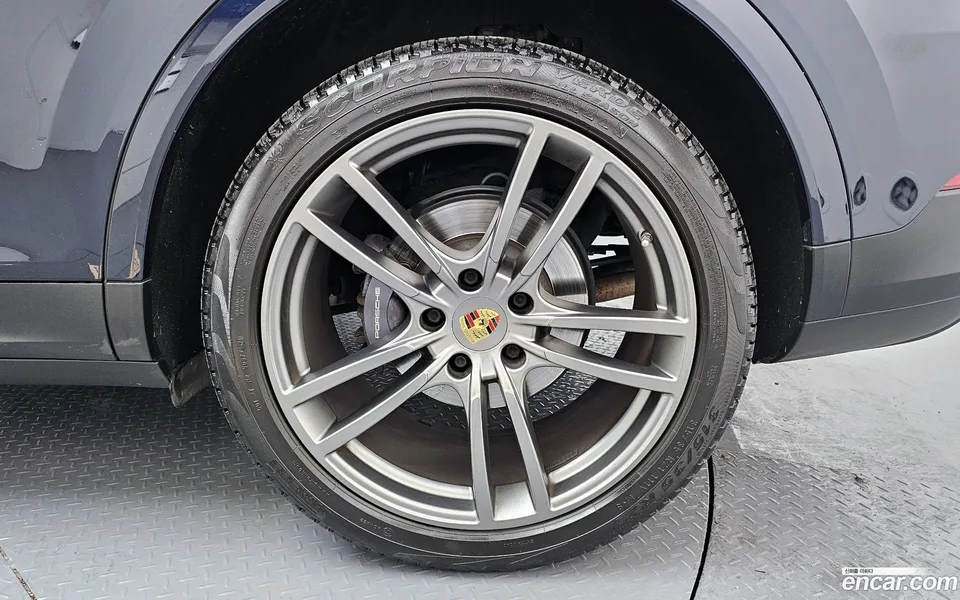 Porsche Cayenne 3.0 2022 — миниатюра 5