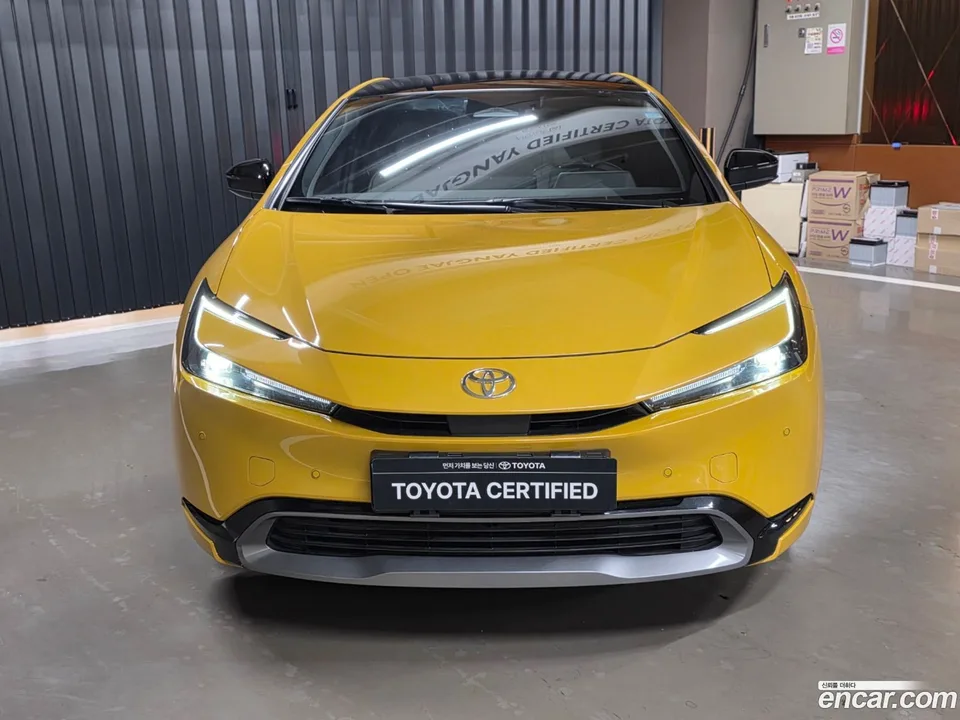 Toyota Prius 2.0 XLE 2023 — миниатюра 2