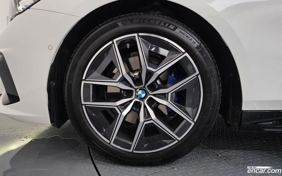 BMW 5 Series 520i M 2025 — миниатюра 5