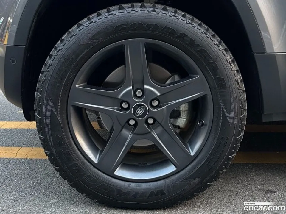 Land Rover Defender 90 D250 SE 2023 — миниатюра 5