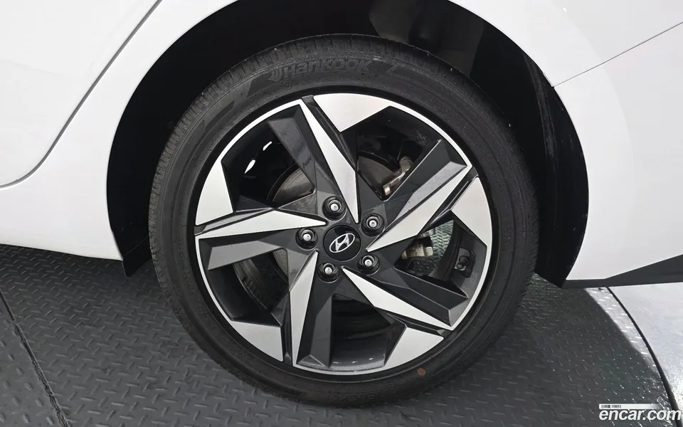 Hyundai Avante 1.6 2023 — миниатюра 5