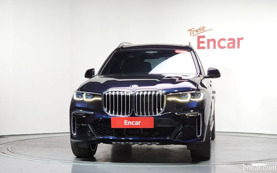 BMW X7 xDrive 40i M 6 2022 — миниатюра 3