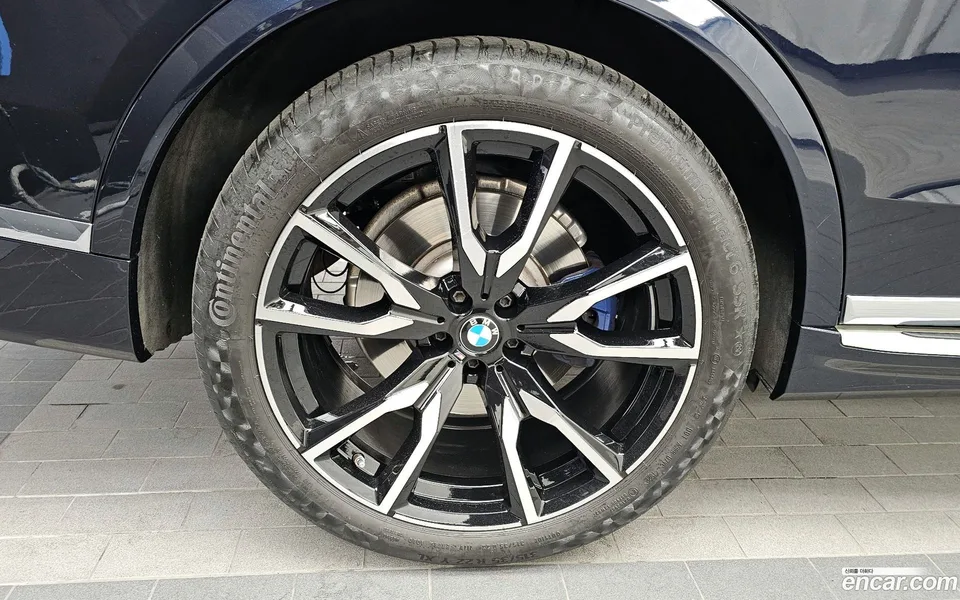 BMW X7 xDrive 40i M 6 2022 — миниатюра 5
