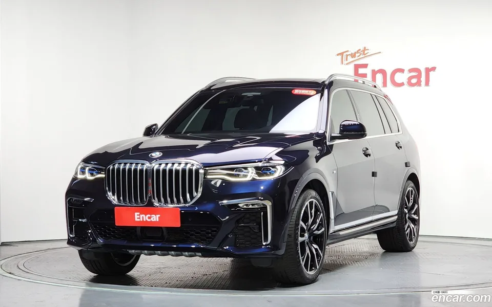BMW X7 xDrive 40i M 6 2022 — фото 1, купить с доставкой в Москву