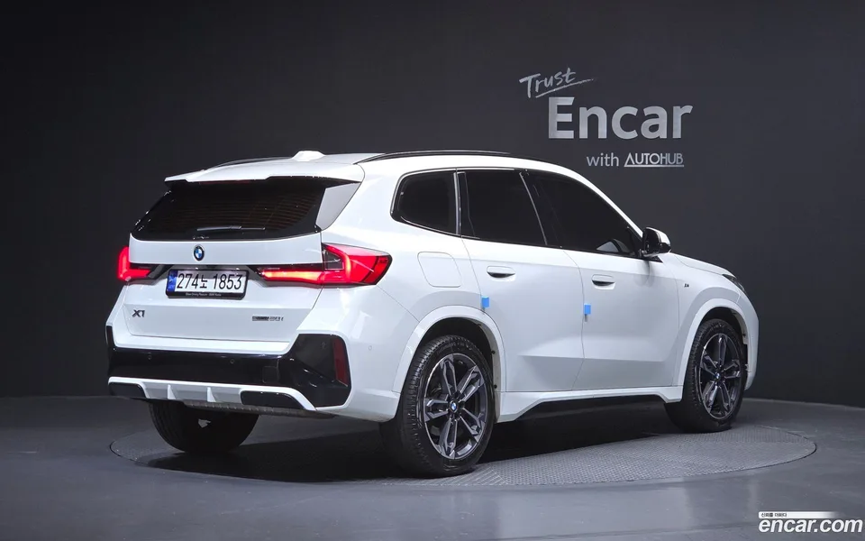 BMW X1 sDrive 20i M 2023 — миниатюра 2