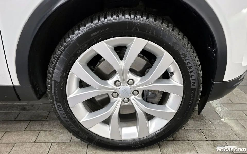 Land Rover Discovery Sport P250 SE 2023 — миниатюра 5