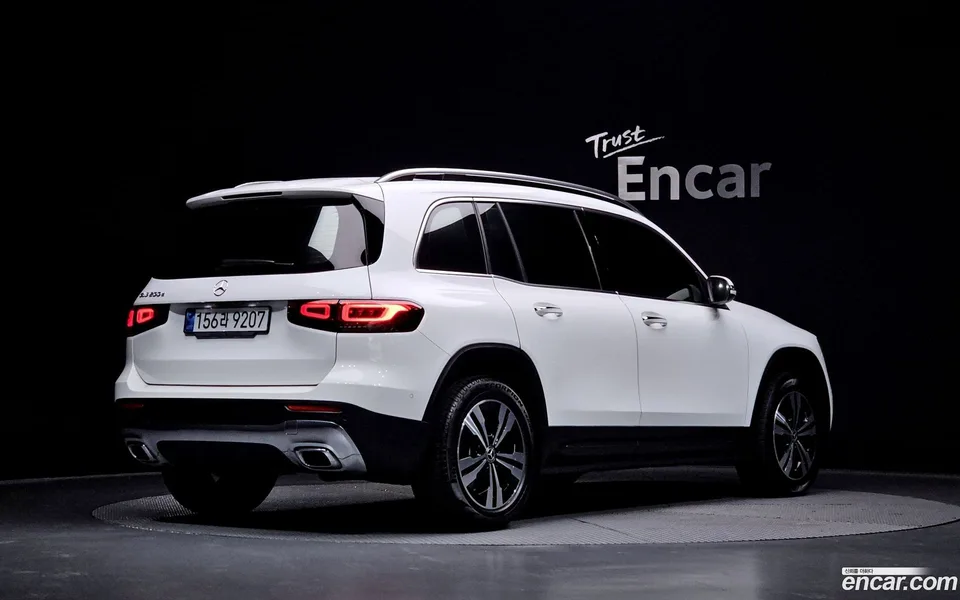 Mercedes-Benz GLB-Class GLB200 d 2023 — миниатюра 2