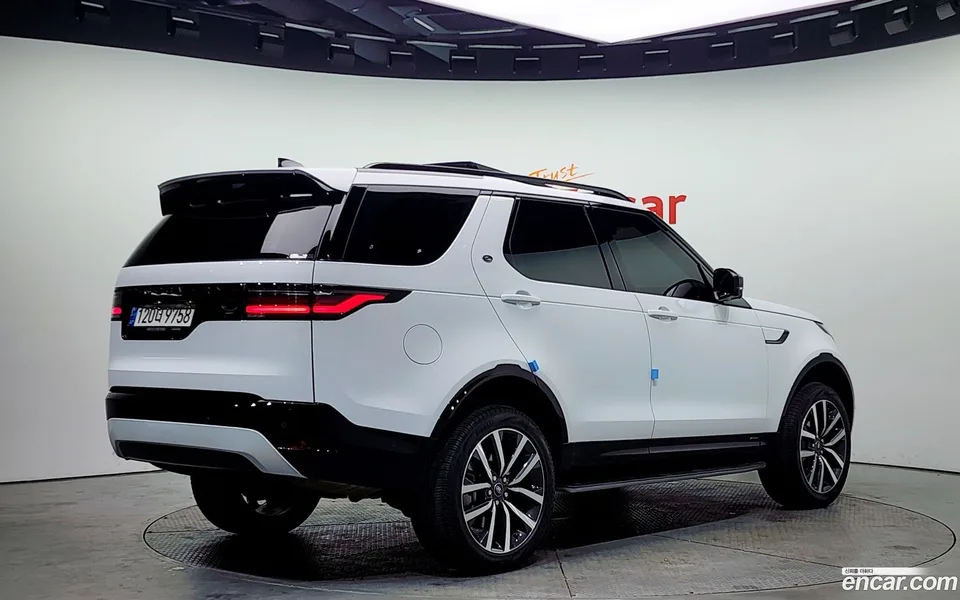 Land Rover Discovery P360 R- SE 2022 — миниатюра 2