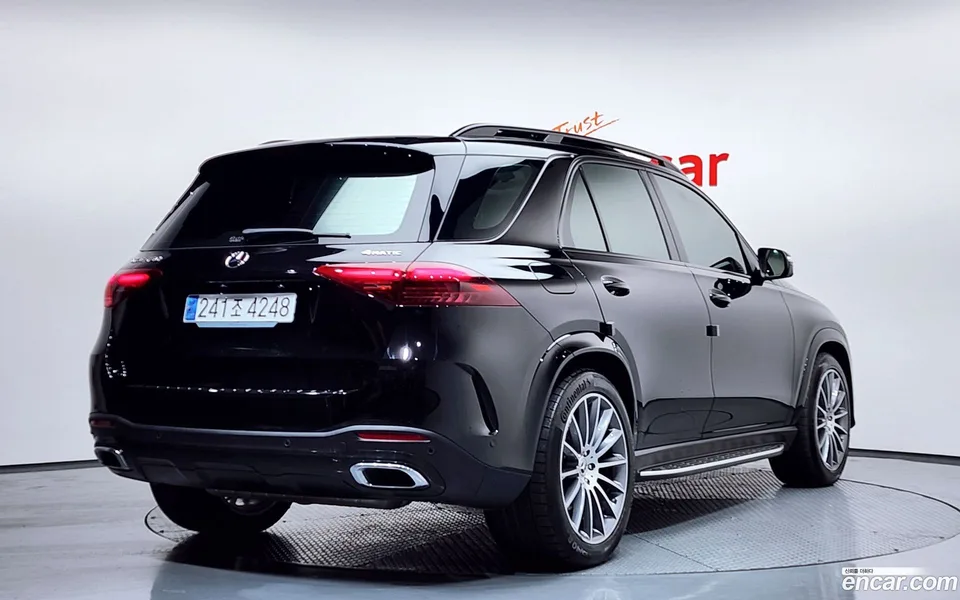 Mercedes-Benz GLE-Class GLE450 4MATIC 2024 — миниатюра 2