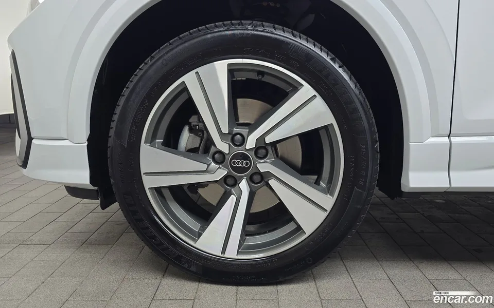 Audi Q2 35 TDI 2023 — миниатюра 5