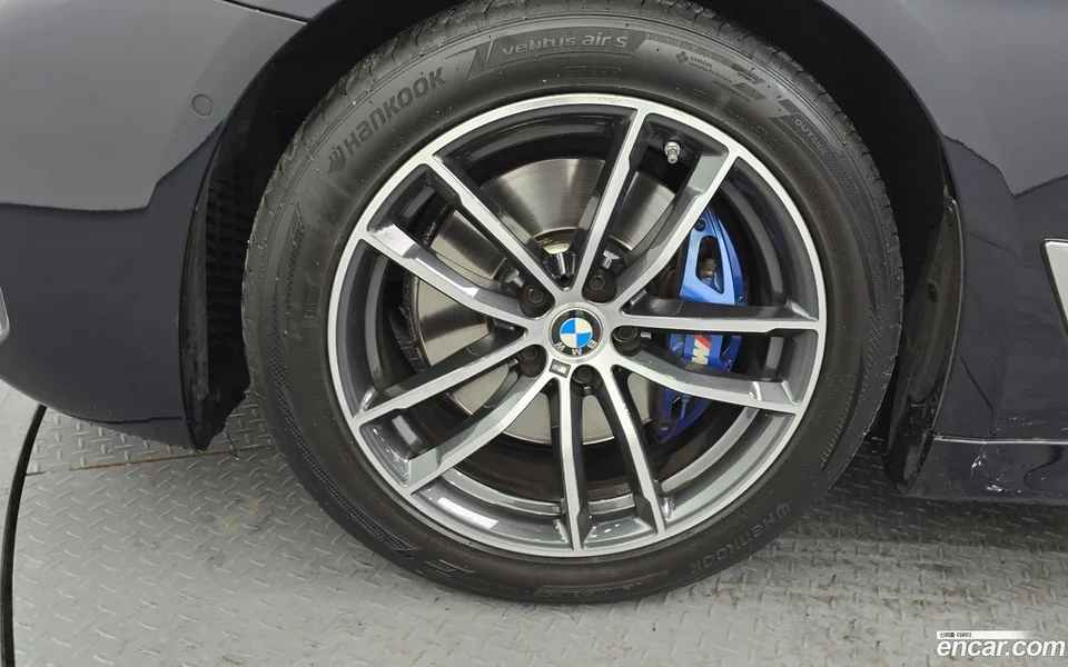 BMW 5 Series 520i M 2022 — миниатюра 5