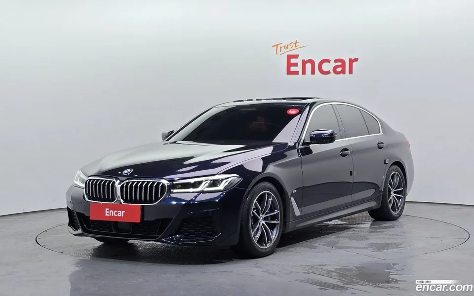 BMW 5 Series 520i M 2022 — фото 1, купить с доставкой в Москву