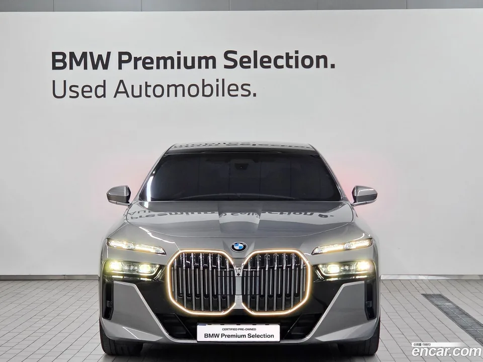 BMW 7 Series 740i xDrive M 2024 — миниатюра 3