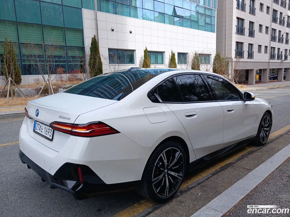 BMW 5 Series 530e M 2026 — миниатюра 5