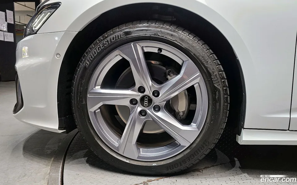 Audi A6 45 TFSI 2025 — миниатюра 5
