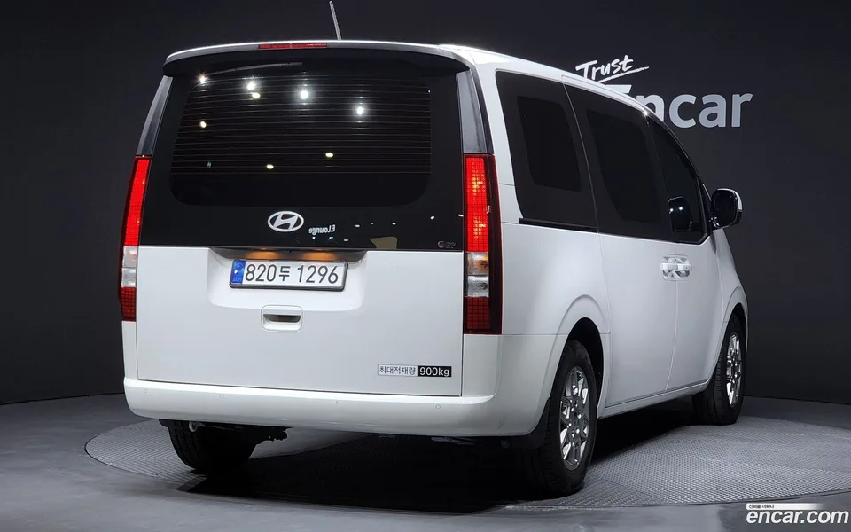 Hyundai Staria 3 2024 — миниатюра 2