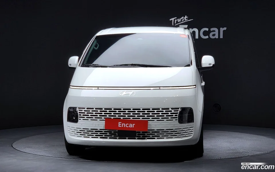 Hyundai Staria 3 2024 — миниатюра 3