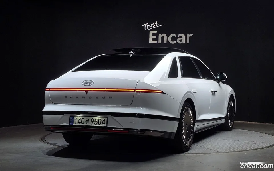 Hyundai Grandeur Hybrid 2023 — миниатюра 2