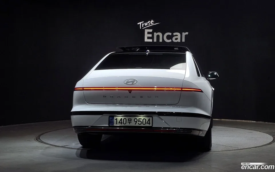 Hyundai Grandeur Hybrid 2023 — миниатюра 4
