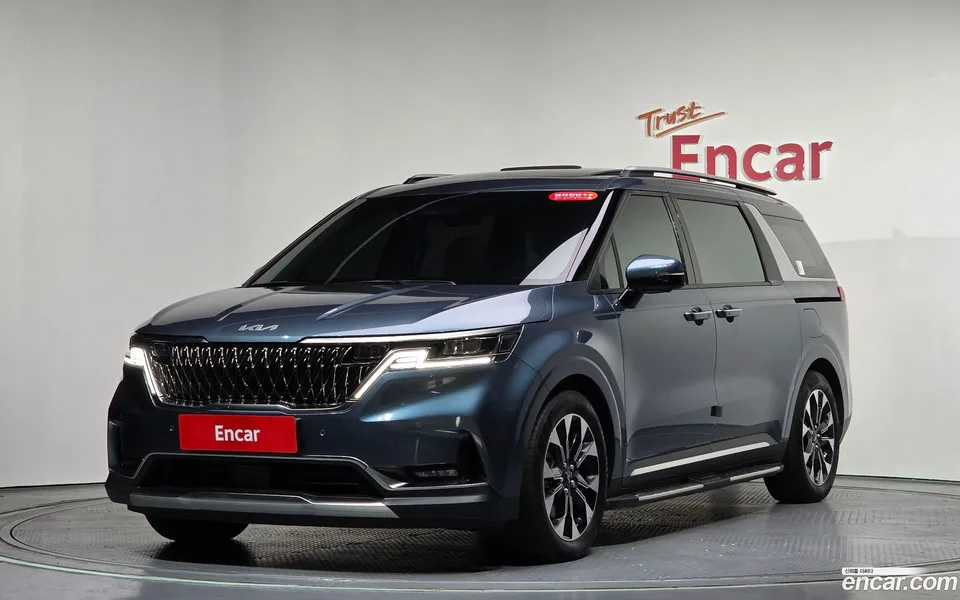 Kia Carnival 9 2023 — фото 1, купить с доставкой в Москву