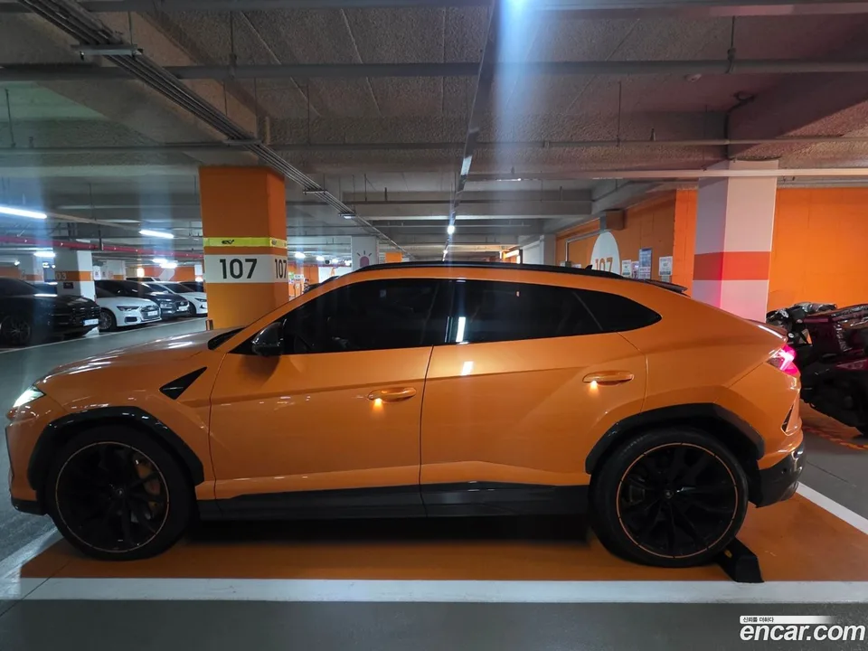 Lamborghini Urus 4.0 V8 2022 — миниатюра 5