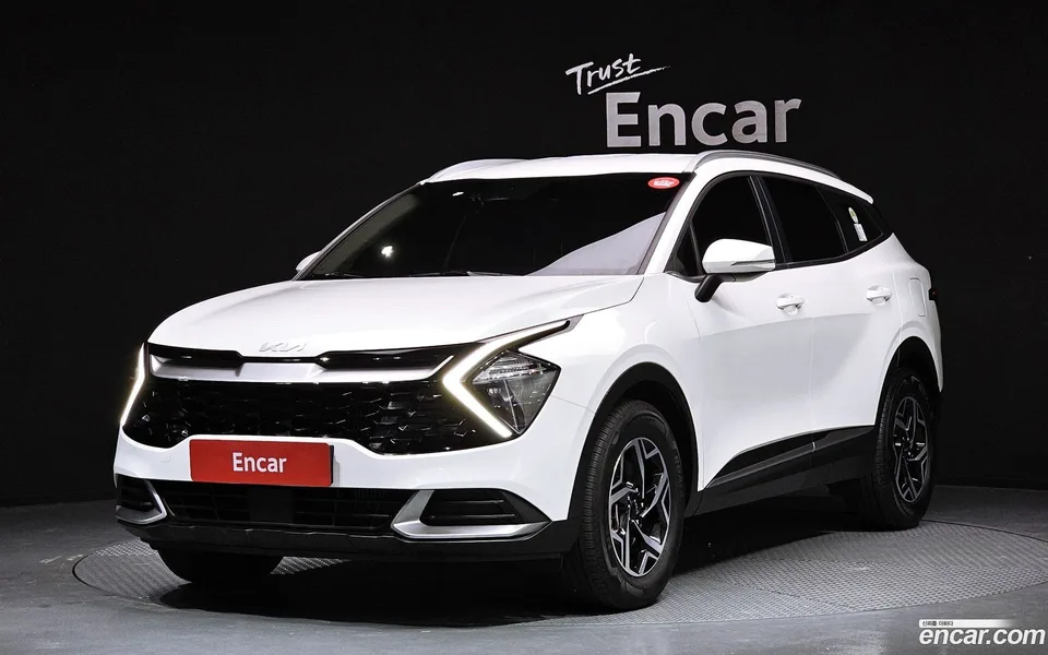 Kia Sportage 1.6 2WD 2023 — фото 1, купить с доставкой в Москву
