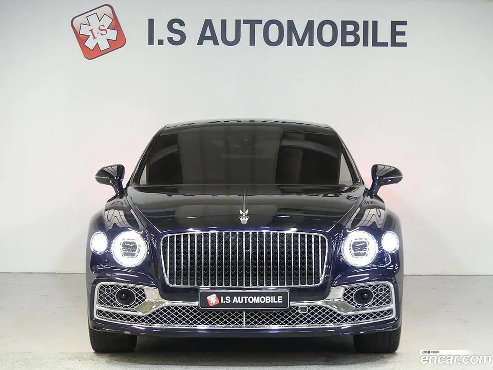 Bentley Flying Spur 4.0 2023 — миниатюра 2