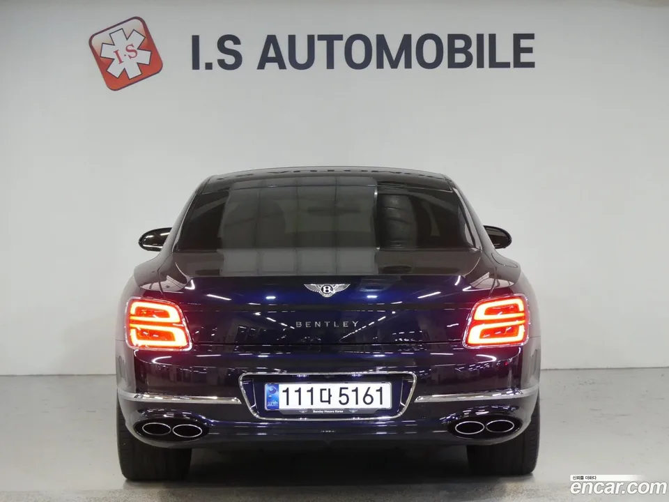 Bentley Flying Spur 4.0 2023 — миниатюра 3