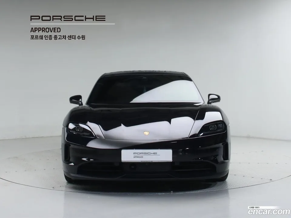 Porsche Taycan 2024 — миниатюра 3