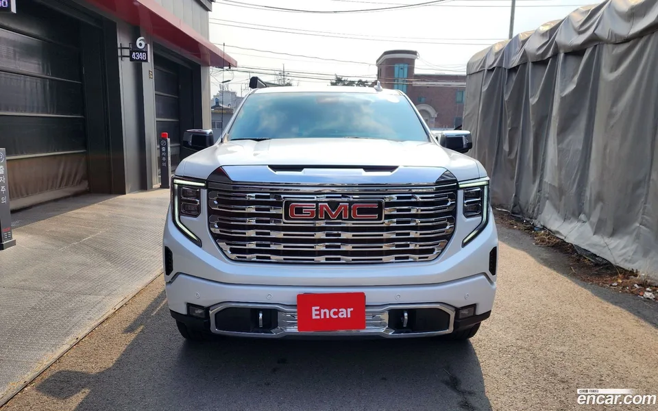 GMC Sierra 2023 — миниатюра 3