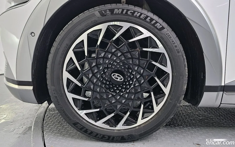 Hyundai Ioniq 5 AWD 2022 — миниатюра 4
