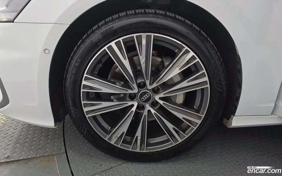 Audi A6 45 TFSI 2023 — миниатюра 5