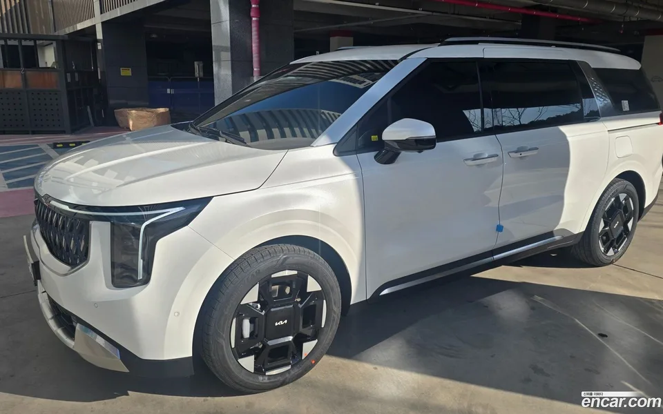 Kia Carnival HEV 9 2026 — миниатюра 2