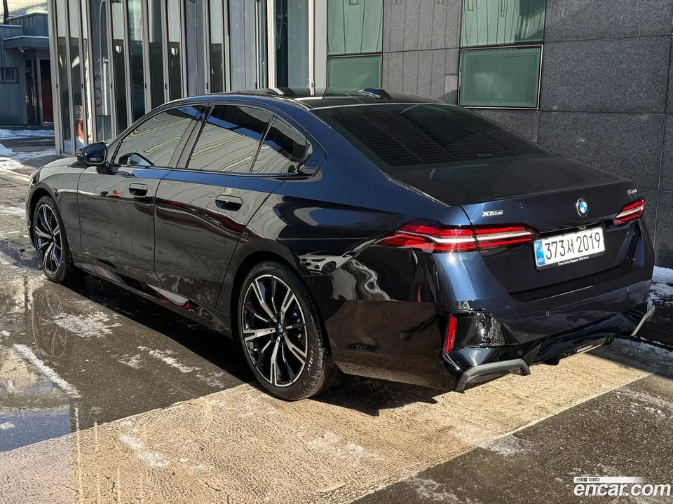 BMW 5 Series 530i xDrive M 2025 — миниатюра 4