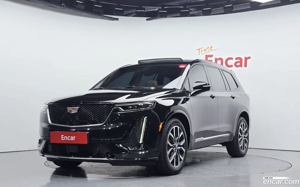 Cadillac XT6 3.6 2024 — фото 1, купить с доставкой в Москву