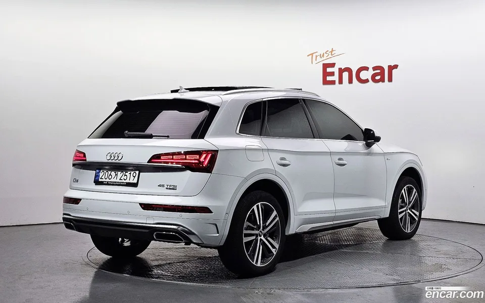 Audi Q5 45 TFSI 2023 — миниатюра 2