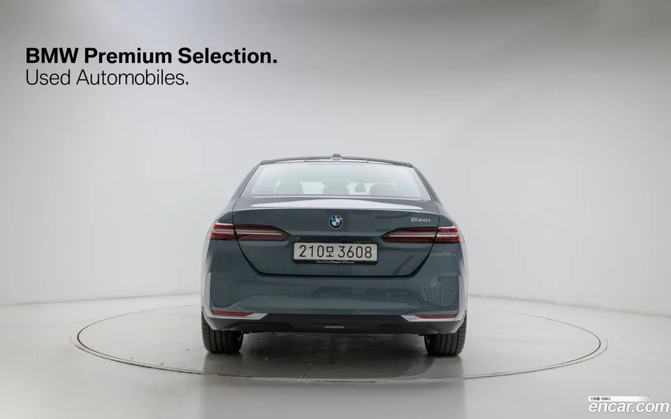BMW 5 Series 520i 2025 — миниатюра 3